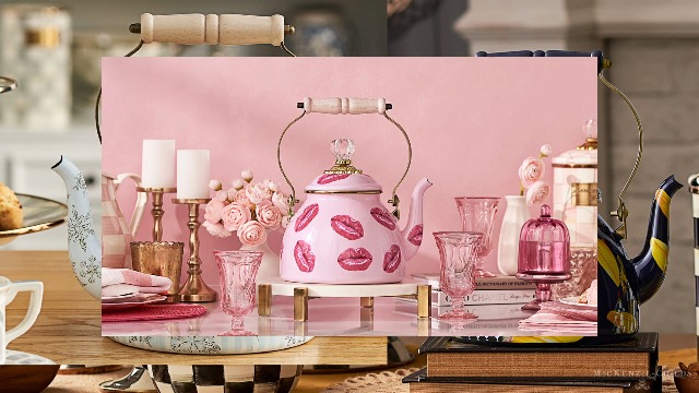 MACKENZIE-CHILDS Kiss Me 2 Quart Tea Kettle : Amazon.ca: Home