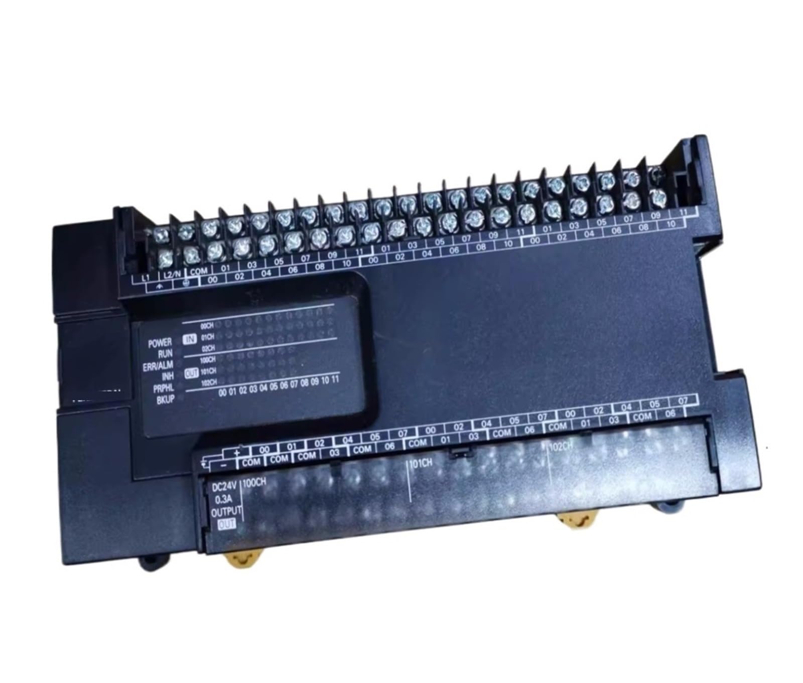 CP1E-E60SDR-A contrôleur logique programmable à 60 entrées sorties