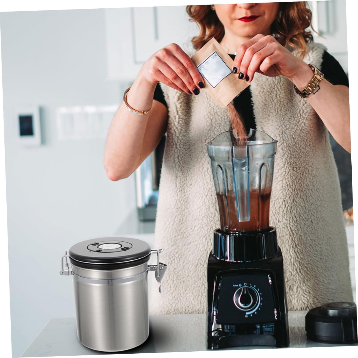 Mobestech Airtight Sealed Container for Dog and Cat Kibble 1.8l Stainless Steel Pet Food Storage Canister with Steel Scoop Suitable for Pet Snacks