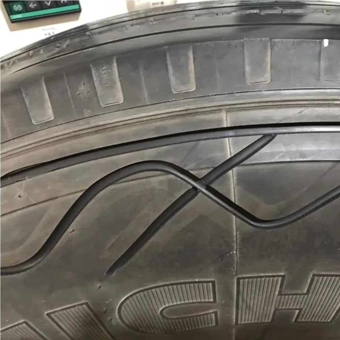 Herramienta para Ranurar Neumáticos Máquina De Hierro para Neumáticos Cortador De Neumáticos Rueda Y Ranurador De Neumáticos con 10 Cuchillas para Cortar Cualquier Neumático