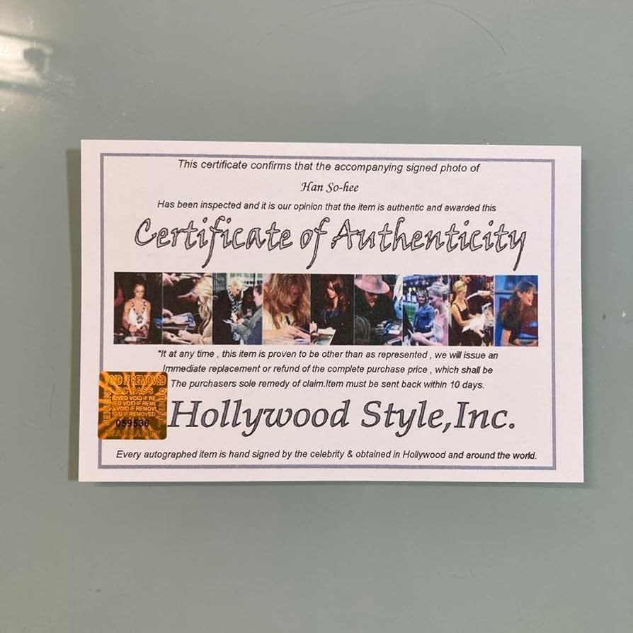 Amazon.co.jp: ハン ソヒ直筆サイン入り2Lサイズ写真…Han So-hee
