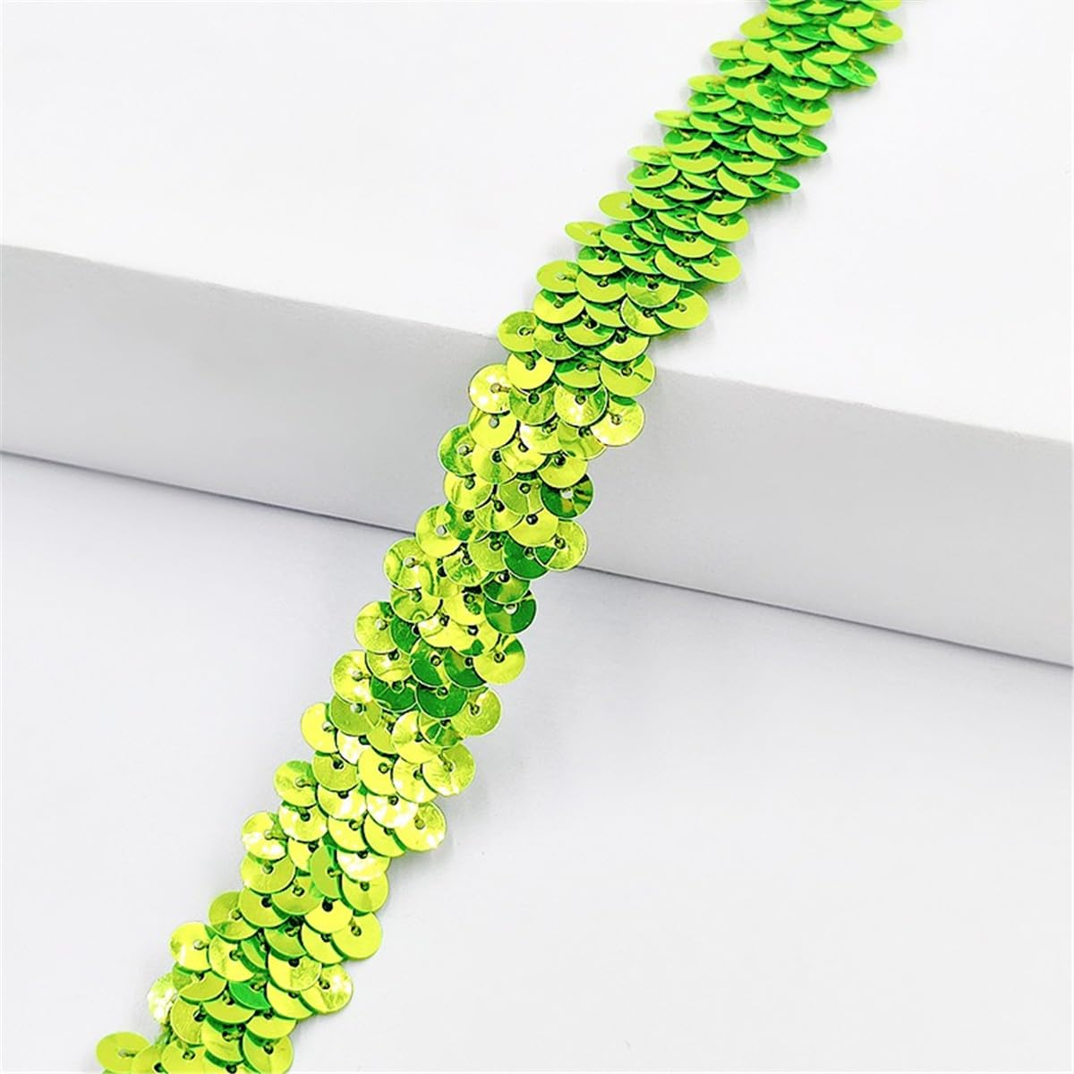 Lamówki cekinowe do szycia Cekinowa elastyczna brokatowa lamówka z warkoczem(Fluorescent Green)