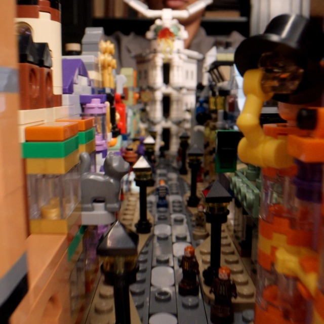 Amazon.co.jp: LEGO Harry Potter Diagon Alley (TM) Magical Store