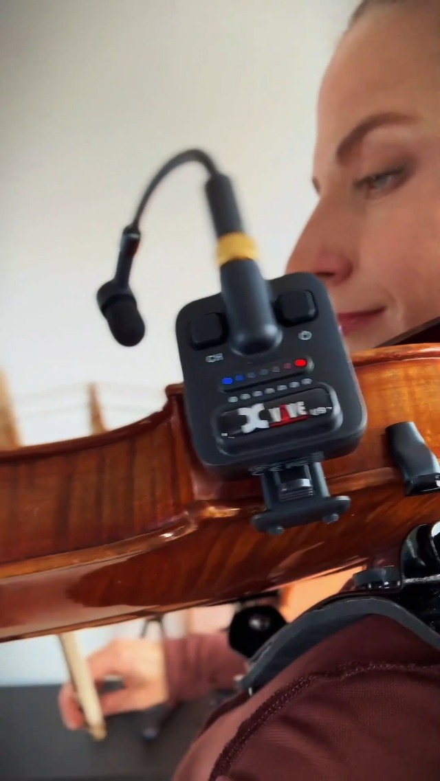 Xvive U9 Sistema Wireless Per Violino – Trasmettitore E Ricevitore A 2,4 GHz, Portata 30 M, Latenza <5 Ms, Batteria 5 Ore, Perfetto Per Live E Prove
