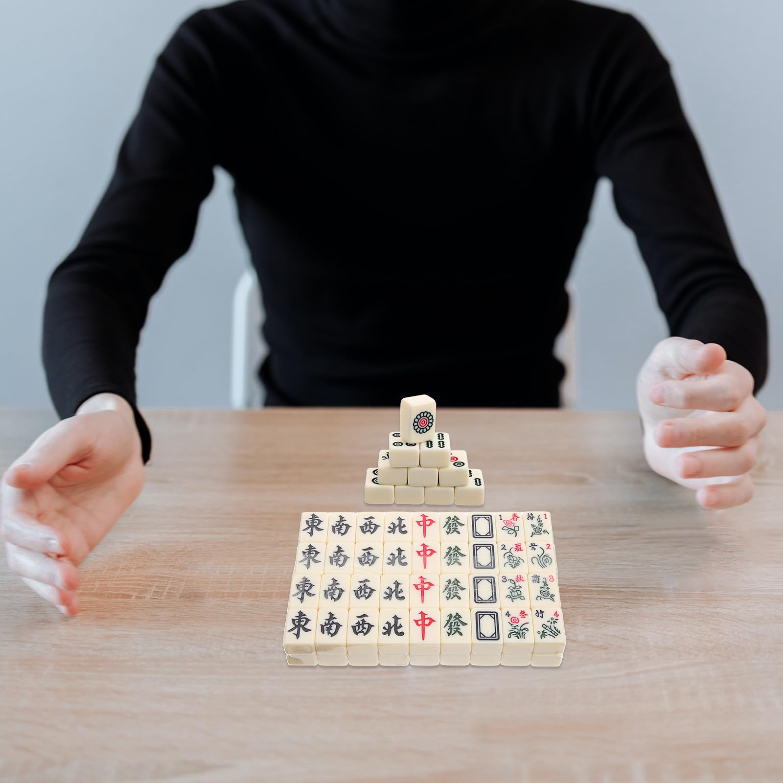 Tragbares Kleiner Mahjong Spielset für Zuhause und Reisen mit Melamin und PVC Komplettes Zubehör Leicht zu Tragen Indoor Brettspiel für Geduld und Spaß
