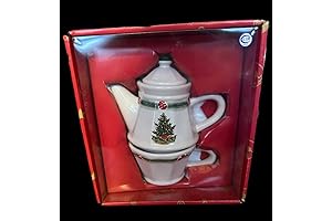 Vintage Christmas Heritage Tea Pot: A Unique Holiday Delight