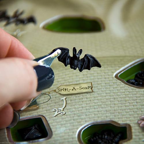 Miniatura 5 de Operation Disney - Juego de mesa The Nightmare Before Christmas | Juego de operación coleccionable | Con obras de arte de Oogie Boogie y Nightmare