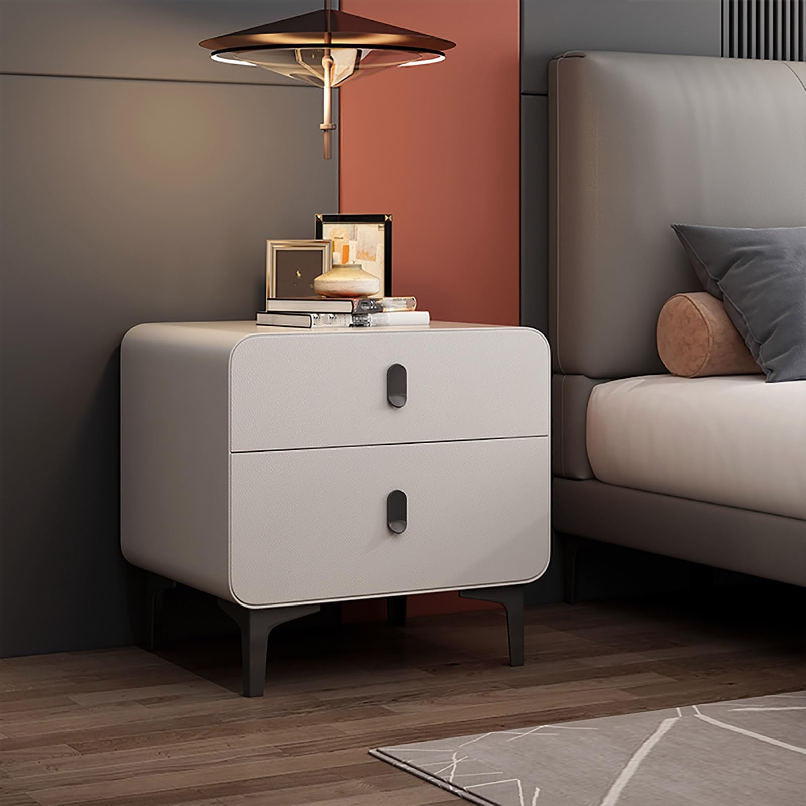 Table de chevet étroite en bois massif au design moderne et noble