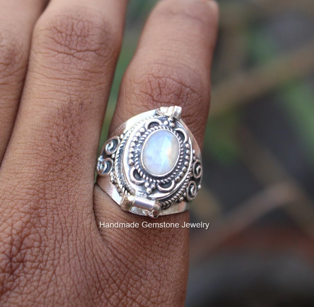 Natural Rainbow Moonstone Ring, Poison Box Ring, Oval ~ Gemstone Ring, Moonstone Jewelry, June Birthstone Ring, Openable Poison Ring, Poison Ring, Locket Ring, Blue Flash Ring, Artisan design Ring