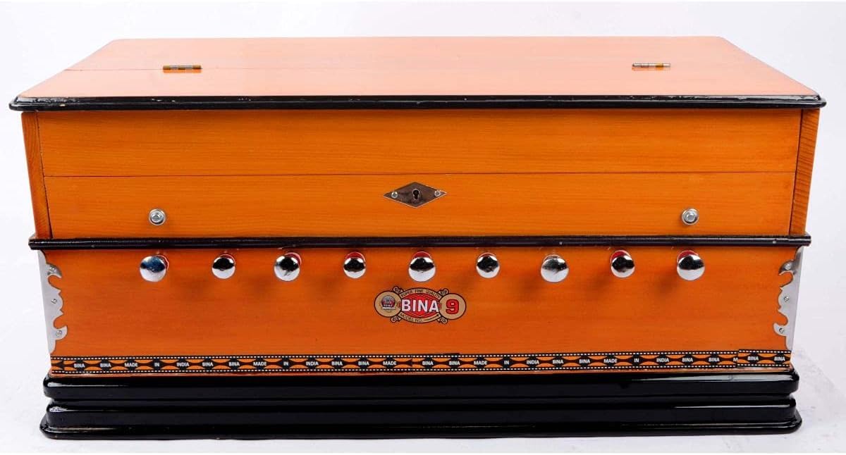 BINA Harmonium mit Doppelzungen, 3,5 Oktaven, 9 Stops, 4 Zusatztöne, Mehrfachbalg, Orgelstimmung, Vollabdeckung, Messing vernickelte Knöpfe, Glasrahmen auf Tasten, mit gepolsterter Tragetasche