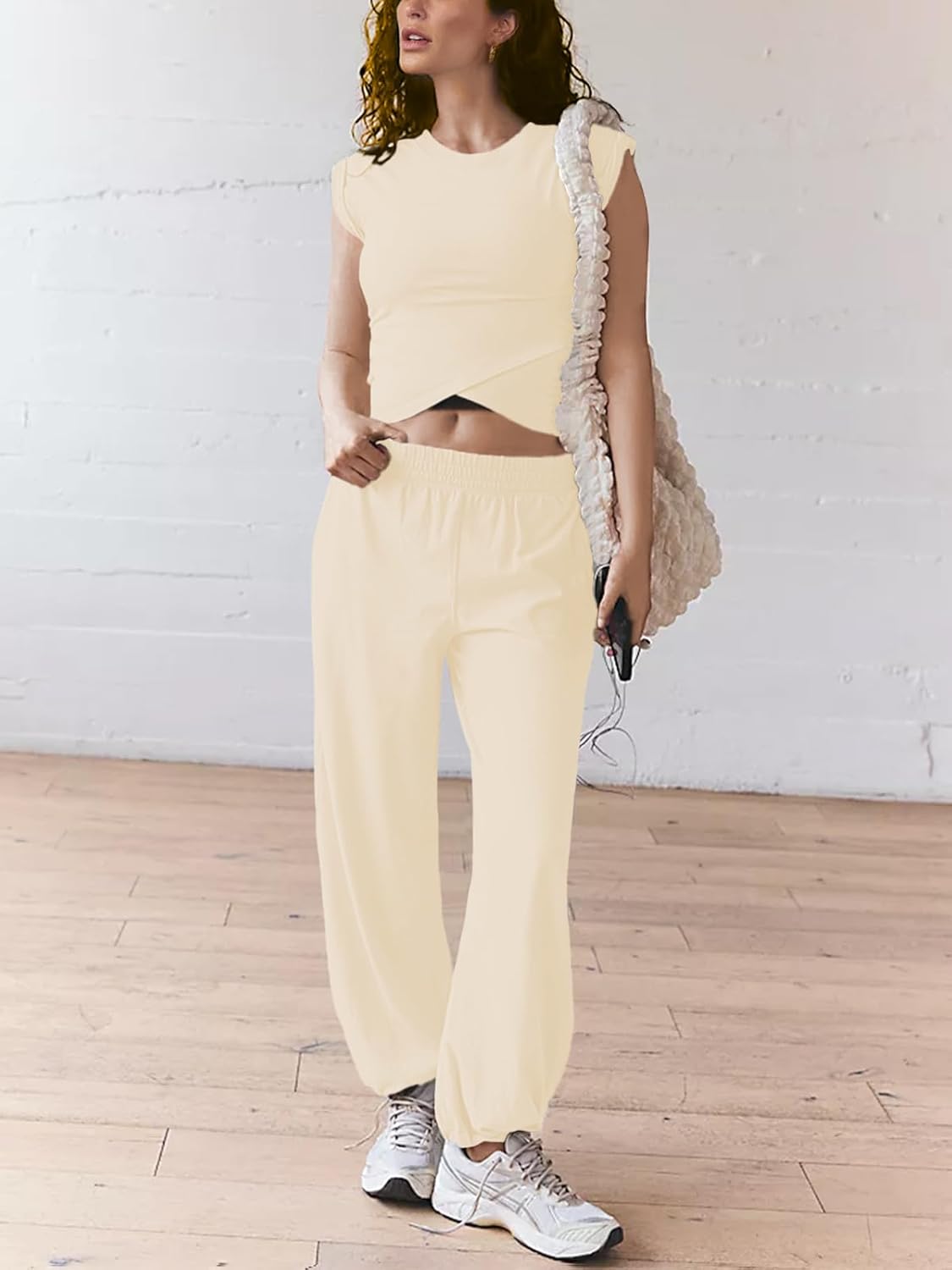 Women 2 Piece Outfit Set Loungewear Cropped Tops and Jogger Sweatpant Matching Set Coordinated Sweatsuit with Pockets - Image 2