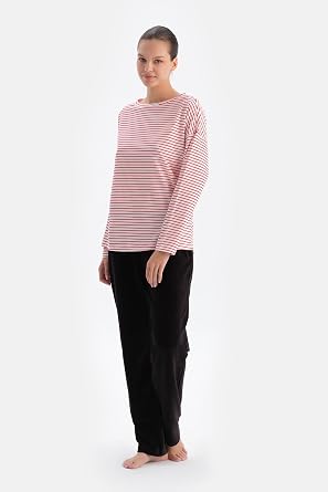 Dagi Kad n Bisiklet Yaka Pijama  st  K rm z  S