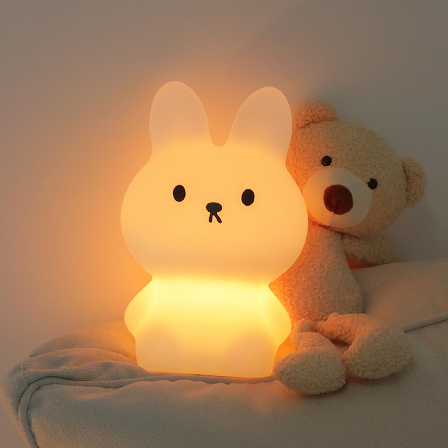 Luce notturna a LED con telecomando a 7 colori, lampada da comodino ricaricabile per bambini, lampada da tavolo per allattamento, luce ambientale per dormire nella camera dei bambini