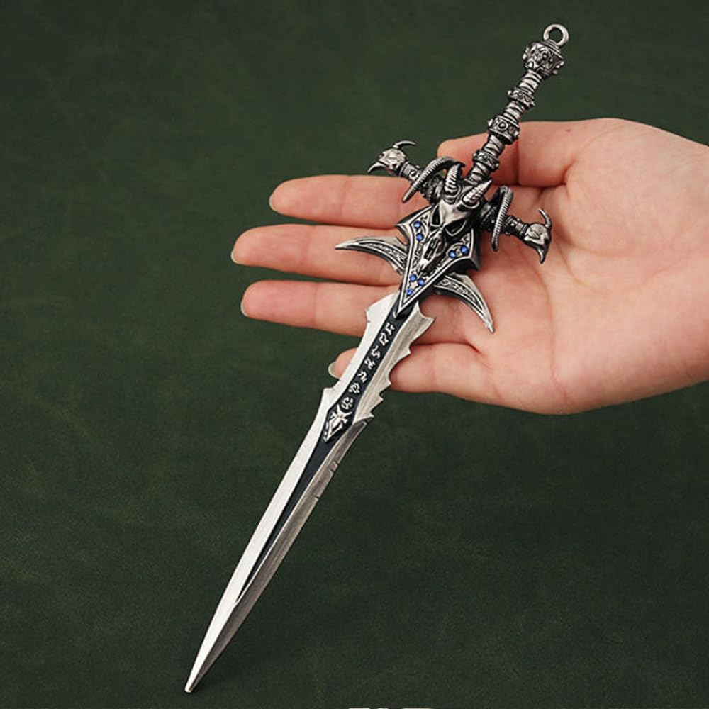 1/6 Scale 8.66'' Medieval Fantasy Runed Greatsword – Skull & Horned Hilt Sword for 12" Action Figure Custom