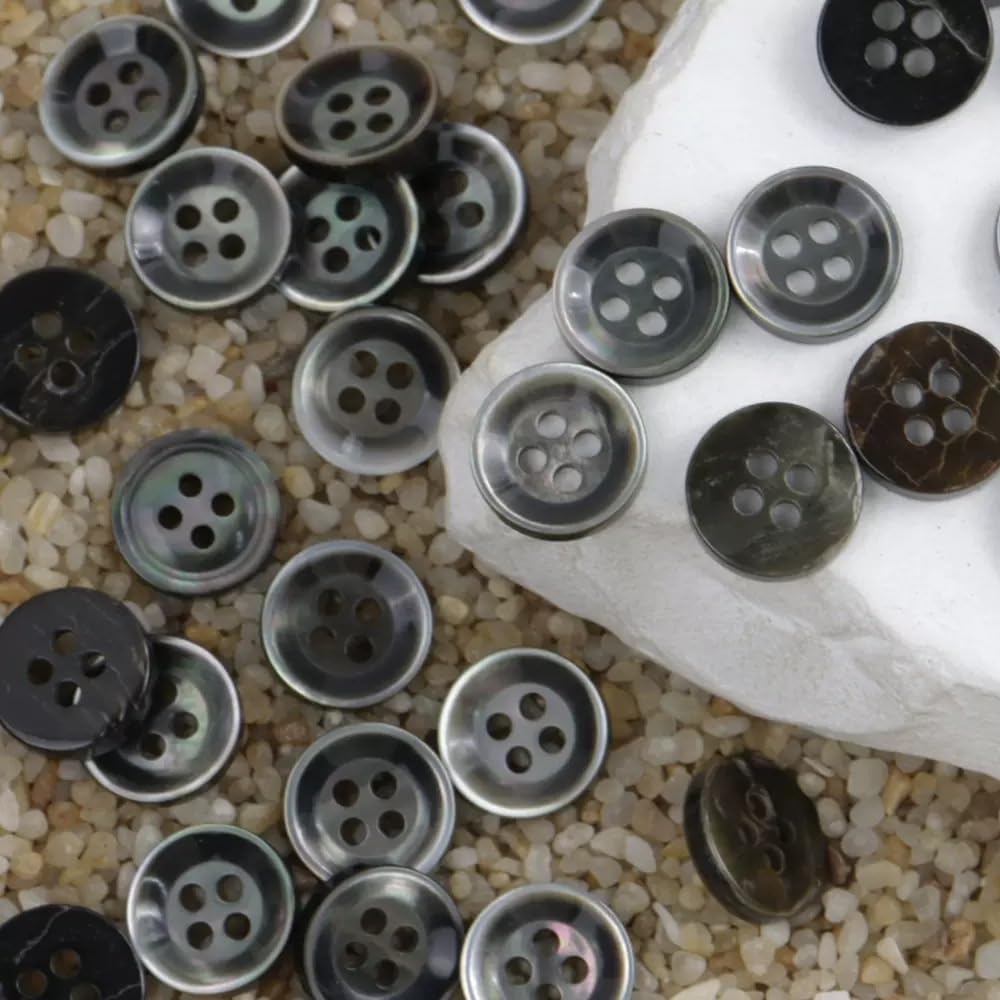 50/100 sztuk naturalne guziki z muszli z wzorem 12 MM, guziki z masy perłowej, guziki muszli, guziki z 2 otworami do szycia z tkaniny, garnitury