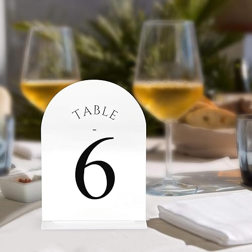 Miniatura 17 de JOYIT Números de mesa de boda de arco del 1 al 30 con soportes: letreros acrílicos impresos de doble cara de 5 x 7 pulgadas con fondo negro y texto
