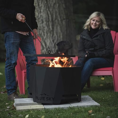 Miniatura 10 de Blue Sky Outdoor Living Fogata de acero sin humo para patio de 24 pulgadas con kit de pantalla de chispas, leña y/o leña para quemar pellets