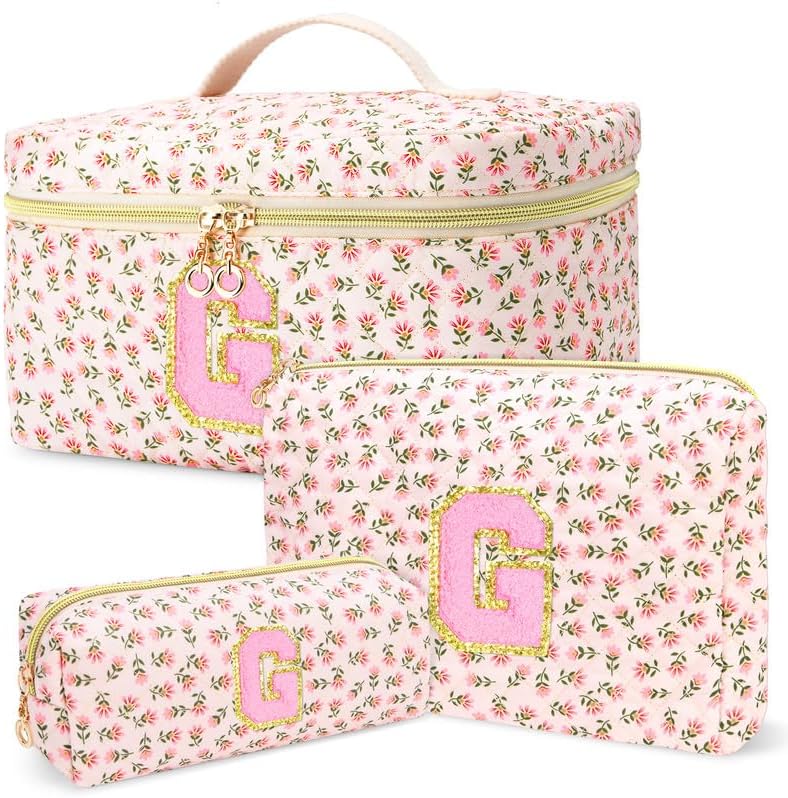 Conjunto com 3 necessaires de viagem DOSUKE em algodão matelassado, estampa floral vermelha, monograma G, modelo 8652