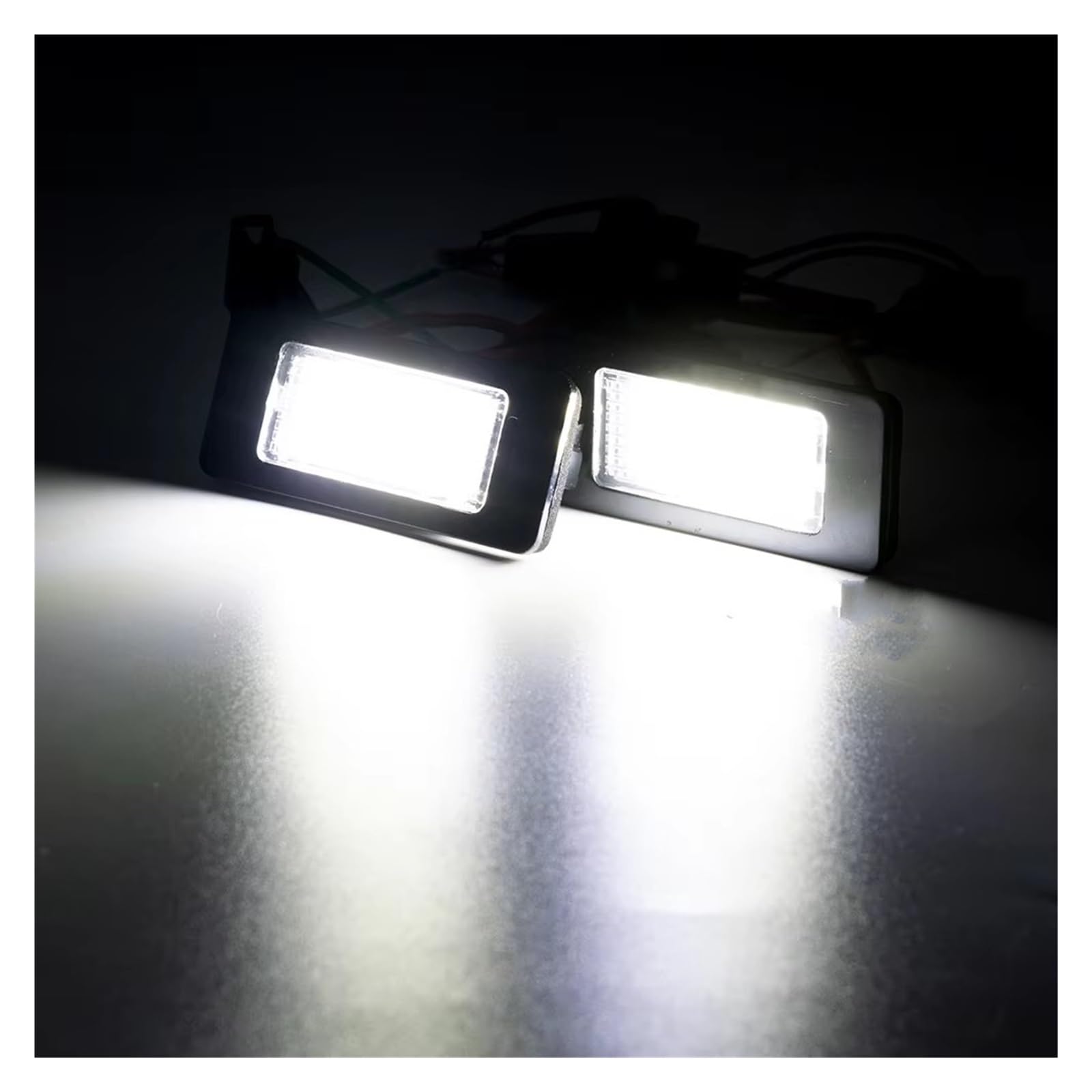 Luz de matrícula Trasera 2PCS Luz de matrícula LED para Skoda para Rapid para Octavia para Superb para B6 para Fabia 2009-2015 Luces de matrícula