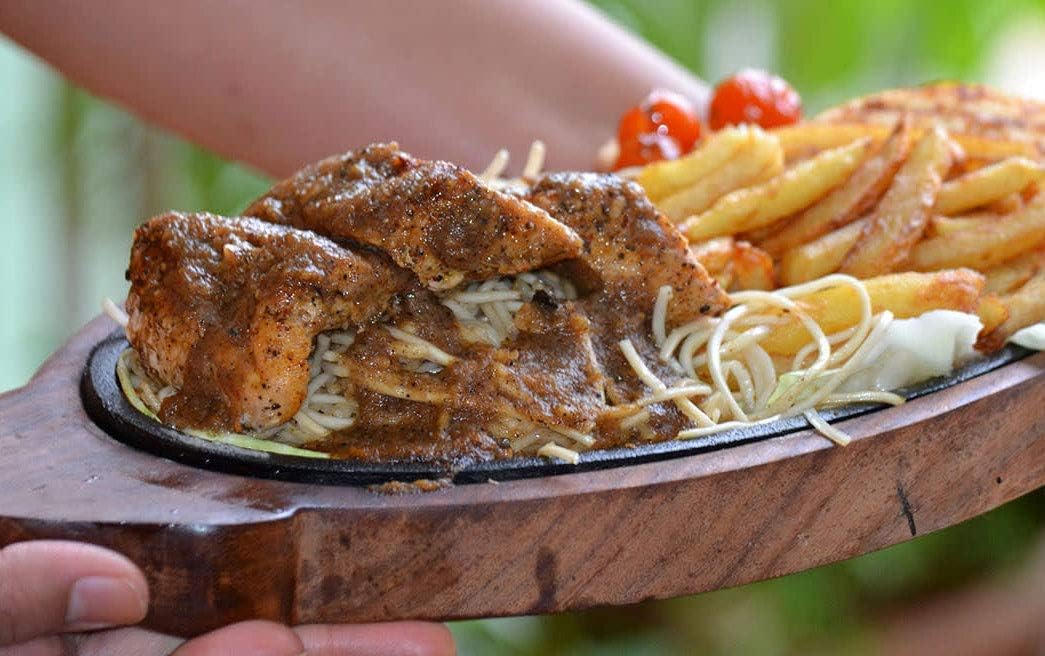 HAINE Serving Dish Sizzler Tray/Plate with Wooden Base, Brown, Pack of 2 2