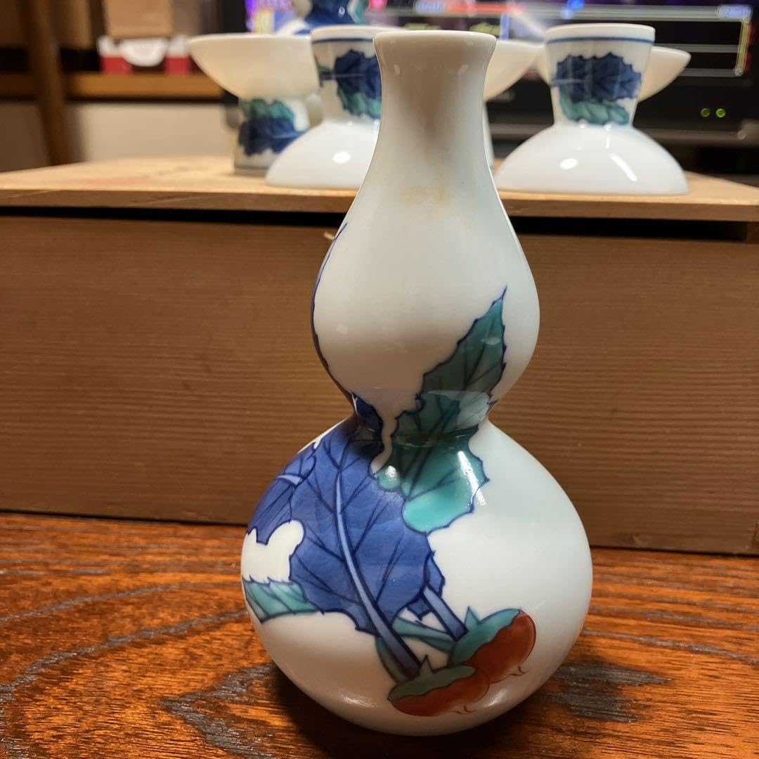 Amazon.co.jp: 高級有田焼 幸右衛門窯かぶ絵 酒器揃い 徳利2 お猪口5