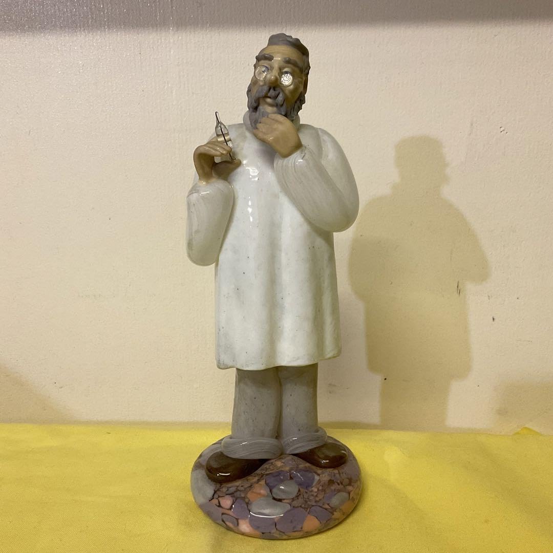 チェコ共和国　ボヘミアガラス　ドクター人形①　ドクタードール【匿名送料無料】 Amazon | チェコ共和国製 ボヘミア ガラス ドクター人形 QRXOQ