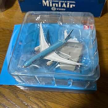 【KAL】B787-8 1/100スケール mqdefault.jpg