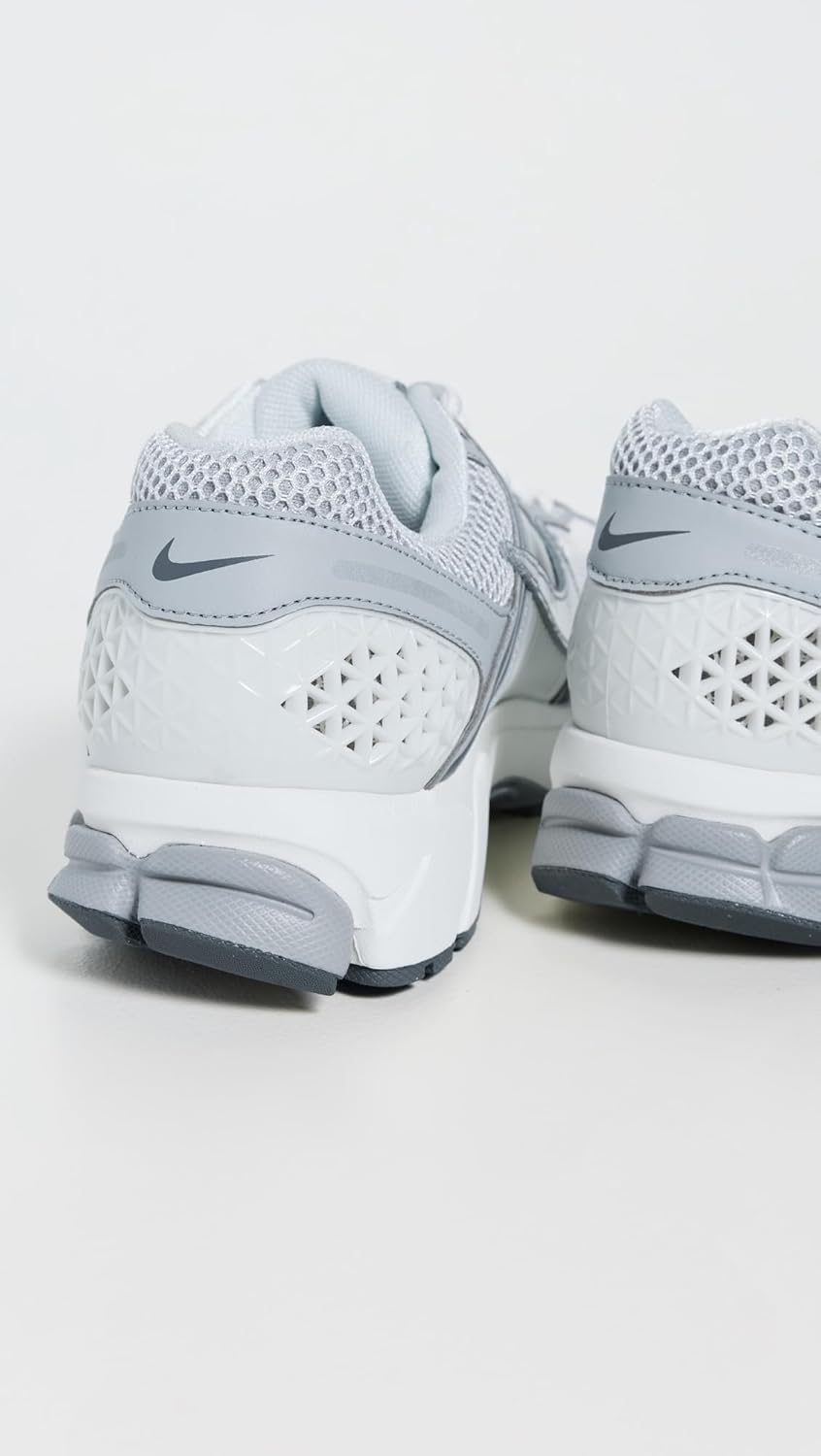 Nike Zoom Vomero 5 Men's Shoe