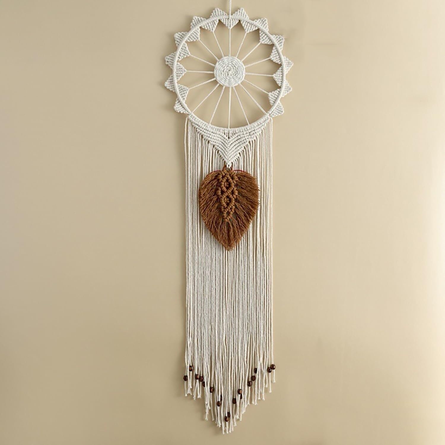Attrape-rêves en macramé : habillez un mur vide avec cette tapisserie bohème