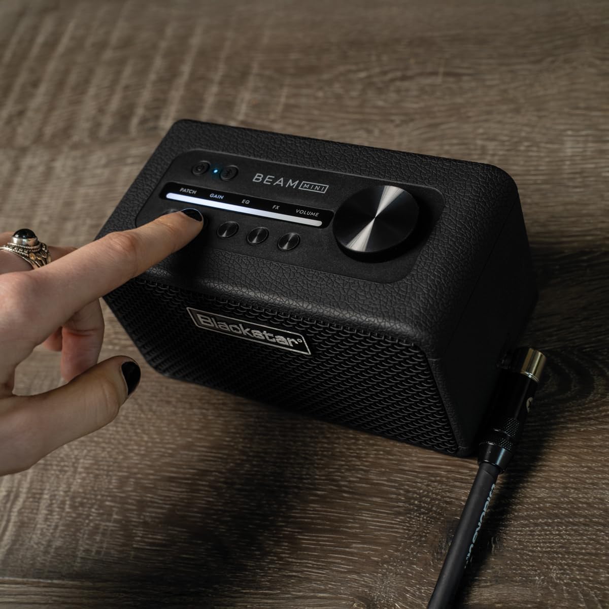 Blackstar Beam Mini Amplificateur de Guitare, Amplificateur de Bureau avec NAM, Modèles Tone3000, Haut-Parleur Bluetooth, Batterie USB-C, Résistant aux Intempéries IP66 pour Guitare Électrique