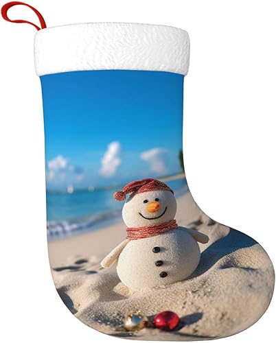 Miniatura 3 de LZQPOEAS Muñeco de nieve de arena en la playa, medias de Navidad de felpa personalizadas, decoraciones de medias colgantes de Navidad para