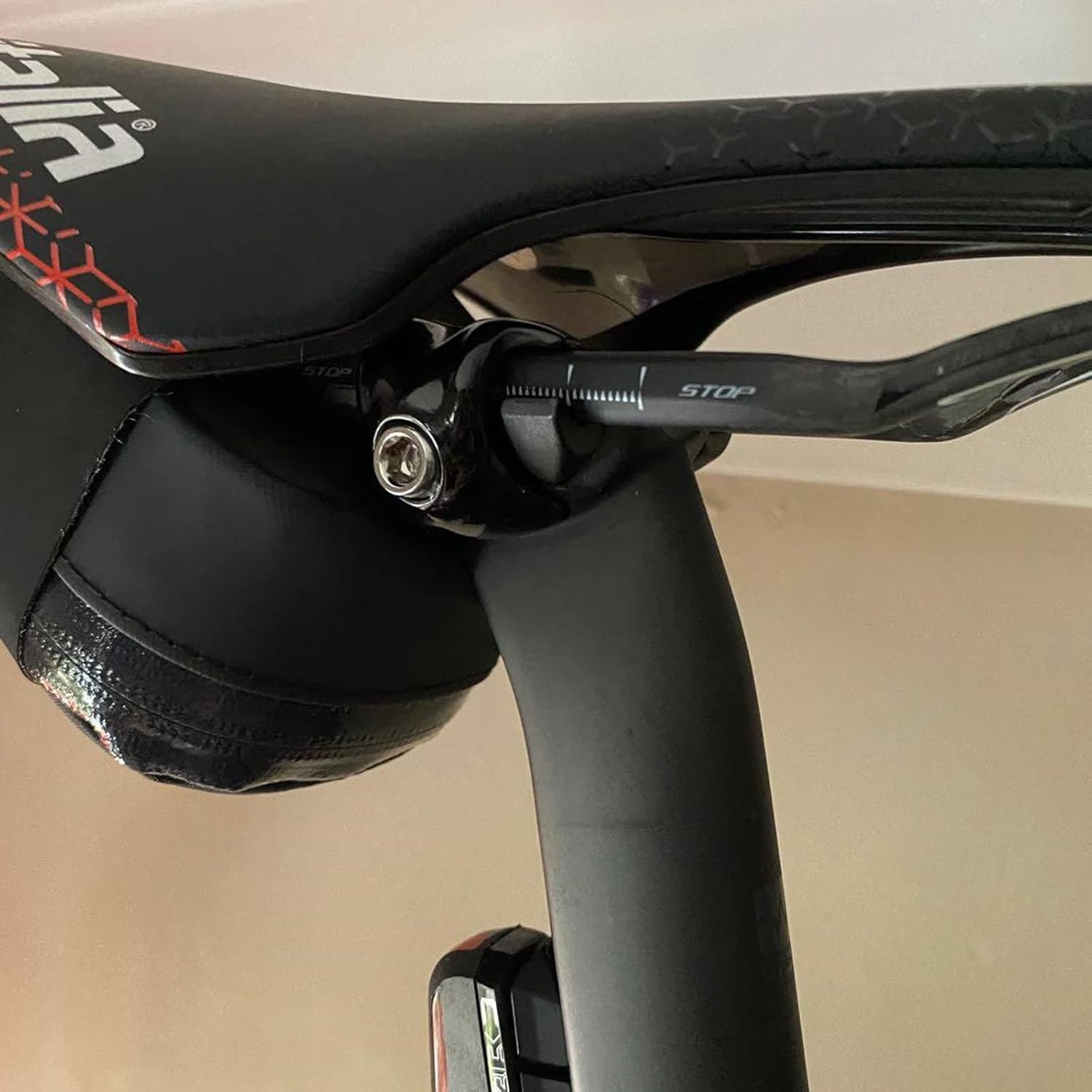 x xotic tech Seatpost Ear Clamp 7x10 Ti Bolt for Oval CARBON RAIL Compatible with Ritchey WCS 1-bolt