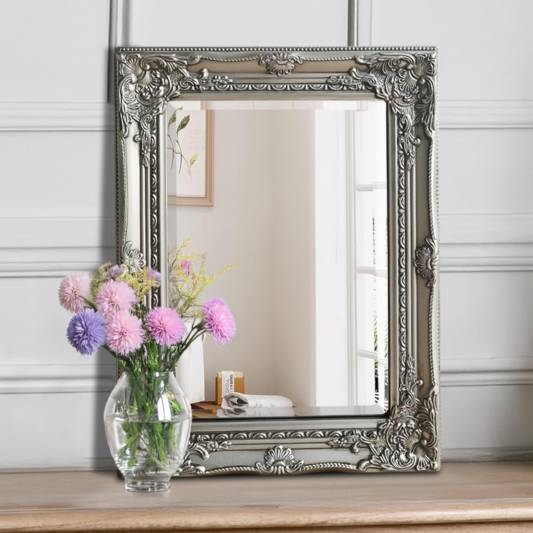 Piccolo specchio da parete rettangolare decorato antico 42 cm x 53 cm (argento)