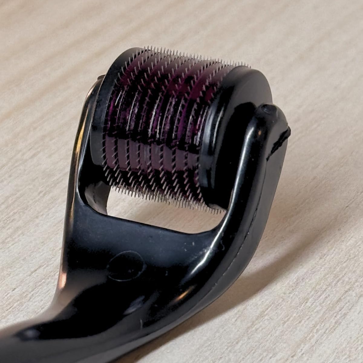 Rolo de Microagulhas Derma Roller 0,50 mm – Cuidados Estéticos para Rosto, Corpo e Cabelo