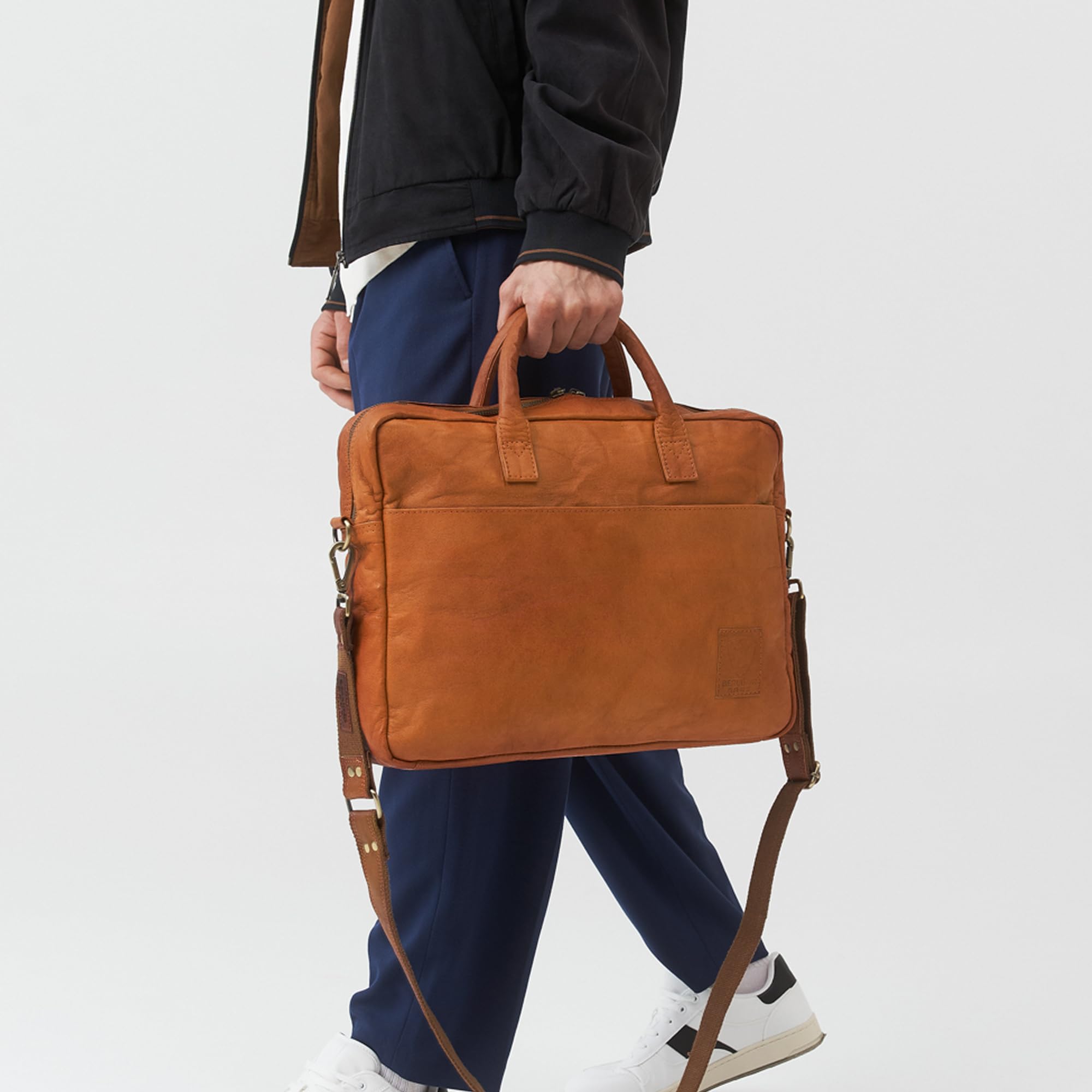 Berliner Bags Vintage Laptoptasche Madrid, 15 Zoll Umhängetasche aus Leder, Aktentasche, Schultertasche für Herren