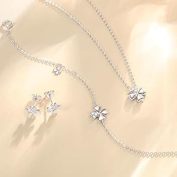 K18ゴールド クローバー型 ネックレス&ブレスレット セット Amazon