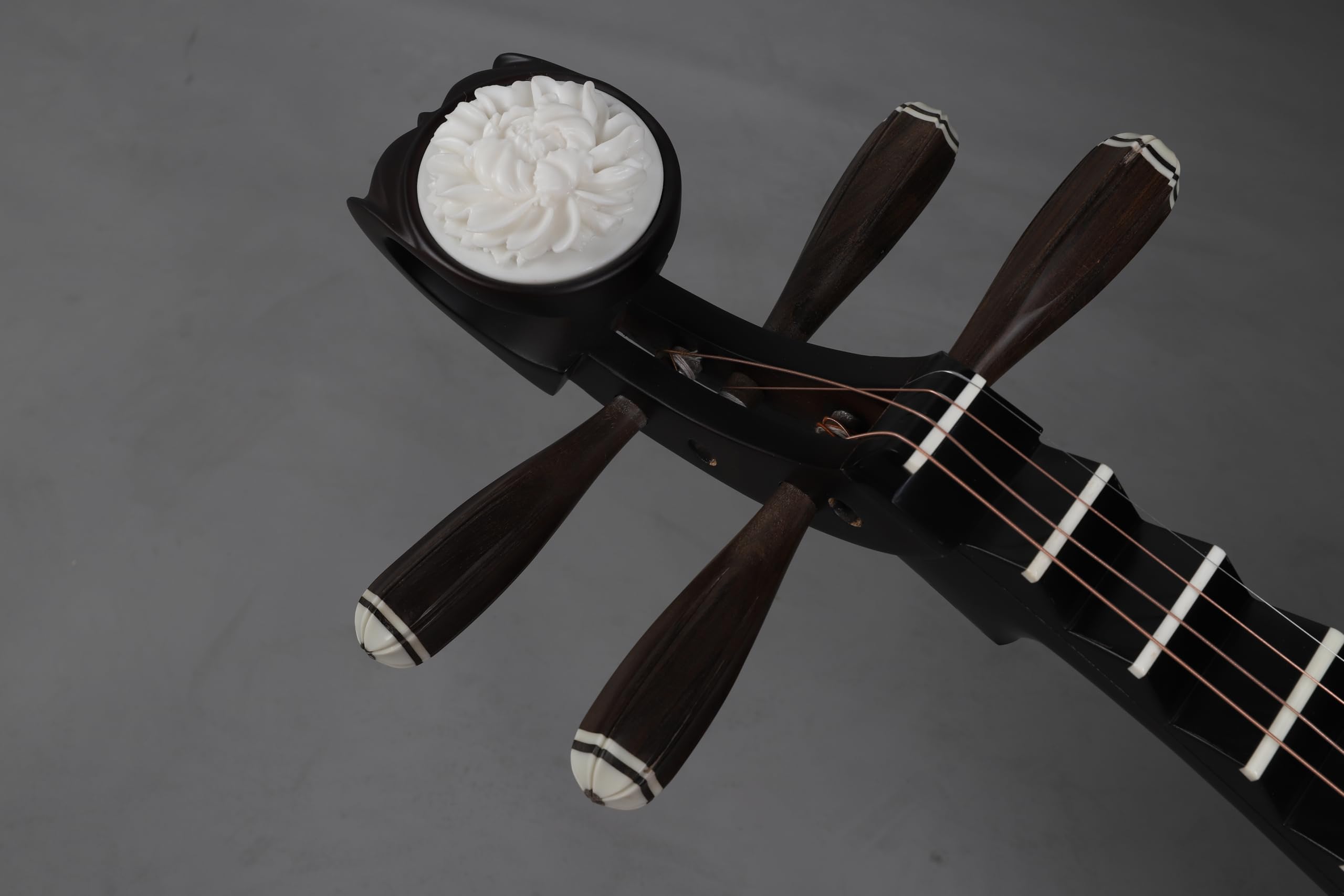 LANDTOM Professionelle chinesische Lute aus Hartholz, traditionelles nationales Saiteninstrument PiPa (Erwachsene)