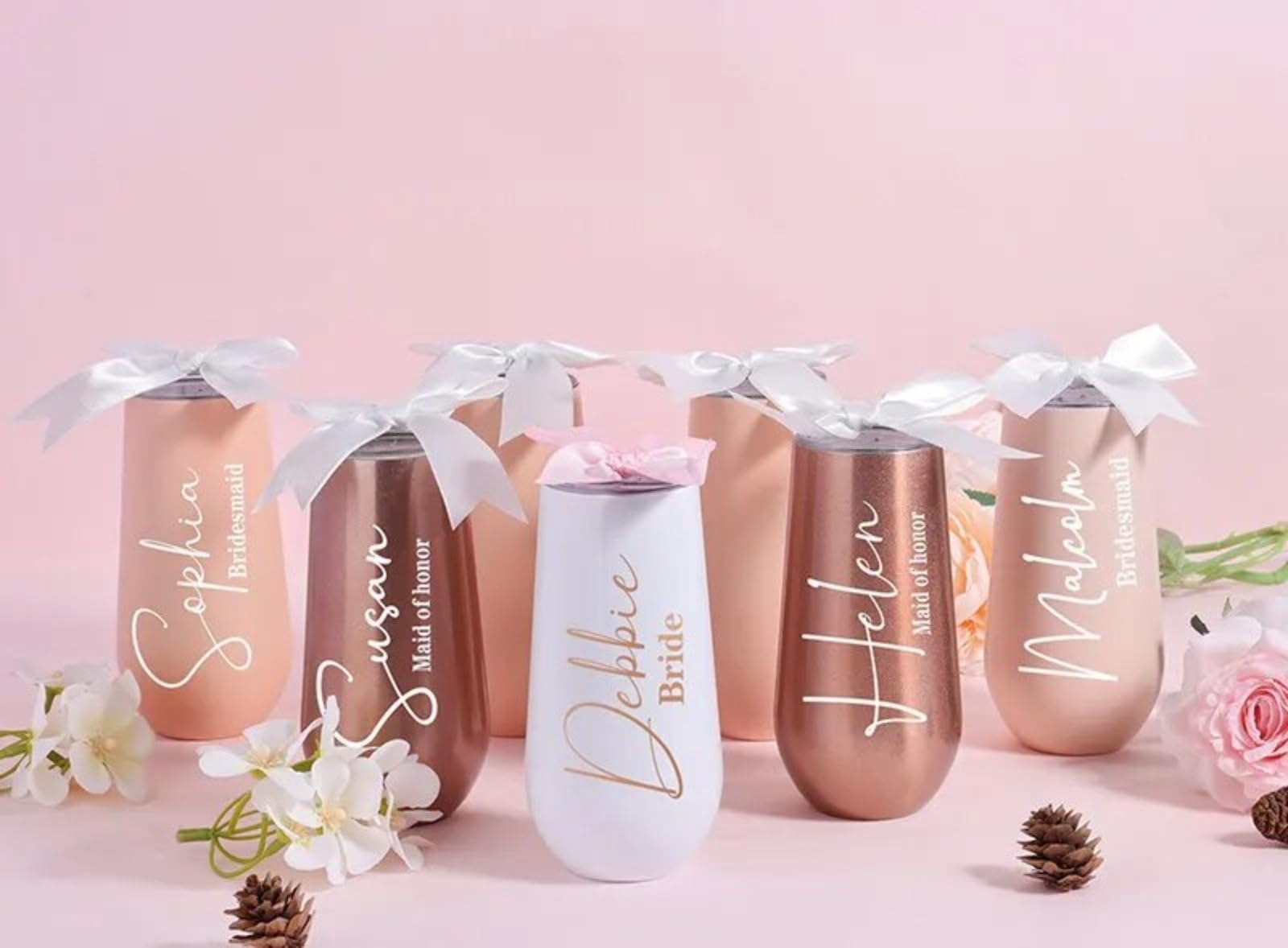 Personalisierte Brautjungfer Isolierter Champagner Tumbler mit Deckel, individuell gravierte Namen Wein Tumbler Brautjungfer Geschenk, Junggesellinnenabschied Geschenk für sie, Vorschlagsgeschenk Wein