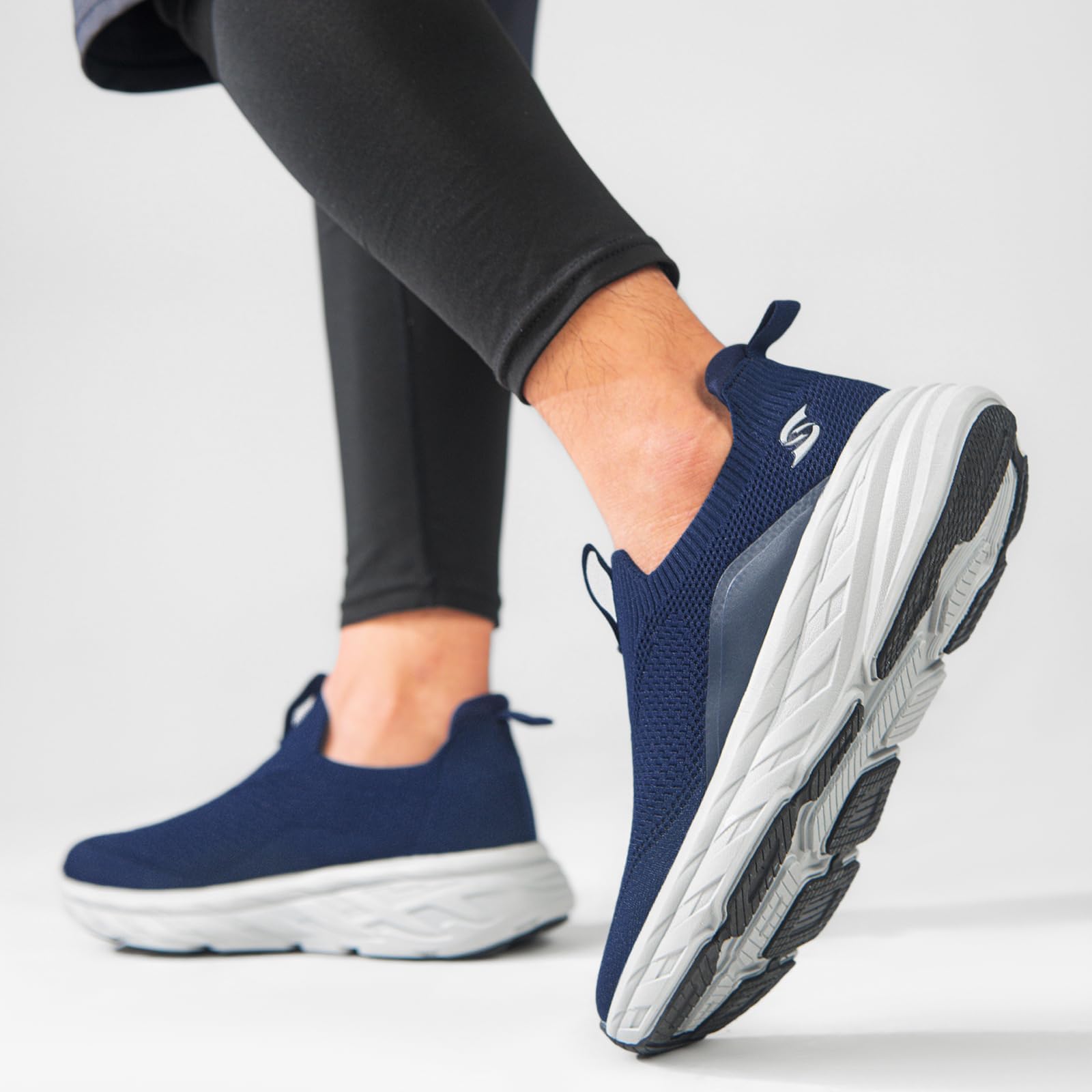 MrToNo Mens Slip On Trainers Shoes Mesh Lightweight Walking Shoes Casual Gym Running Shoes Comfort Fashion Jogging Sneakers Sports Running Shoes