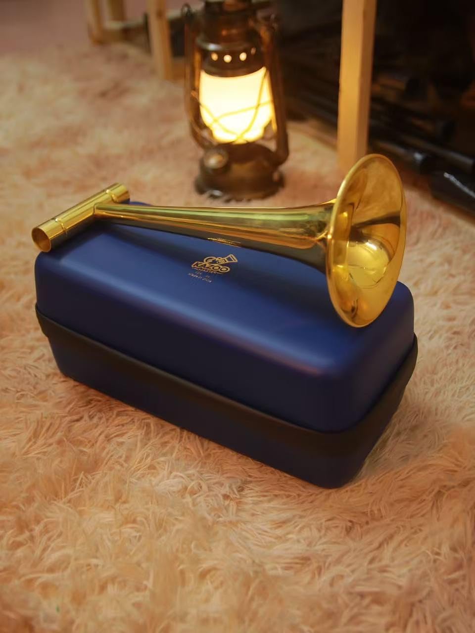 Kazoo Master USA professional metal Kazoo with case gold color