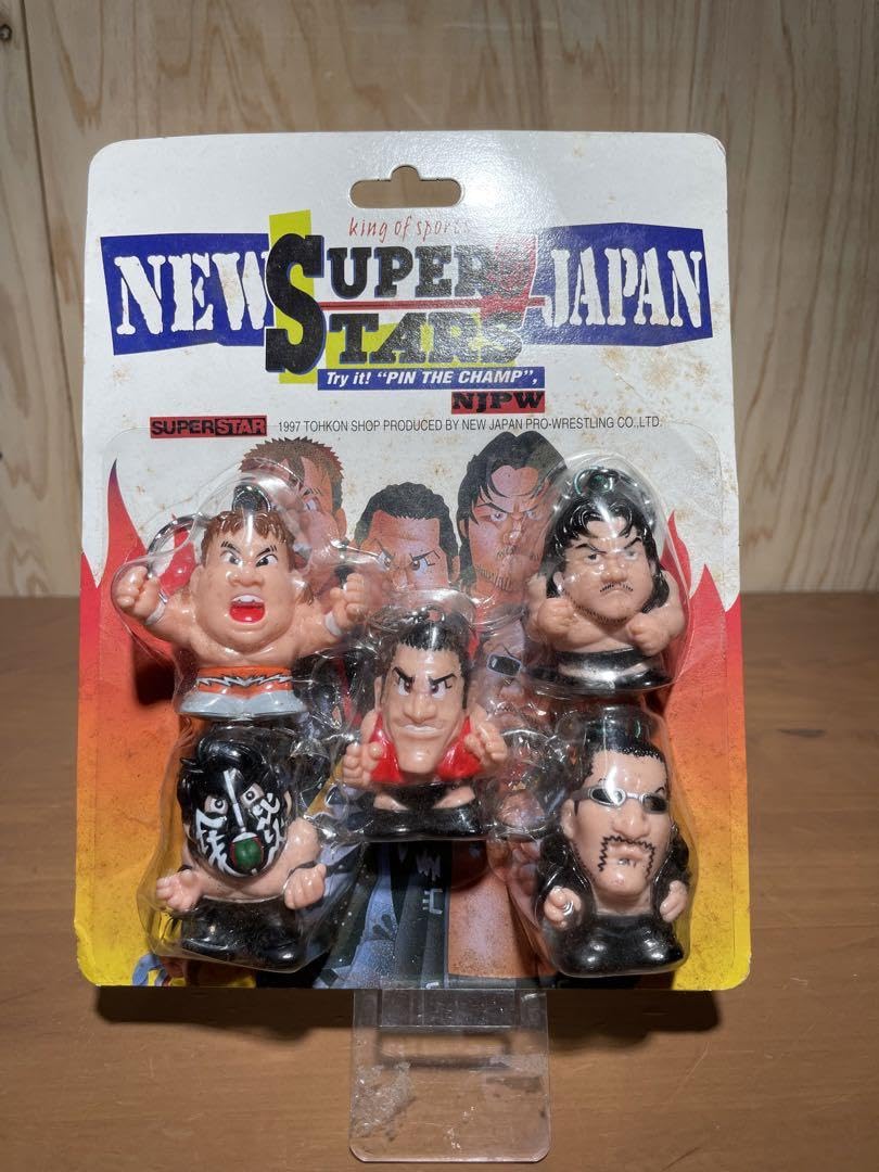 Amazon.co.jp: hj 新日本プロレス キーホルダー アントニオ猪木 蝶野