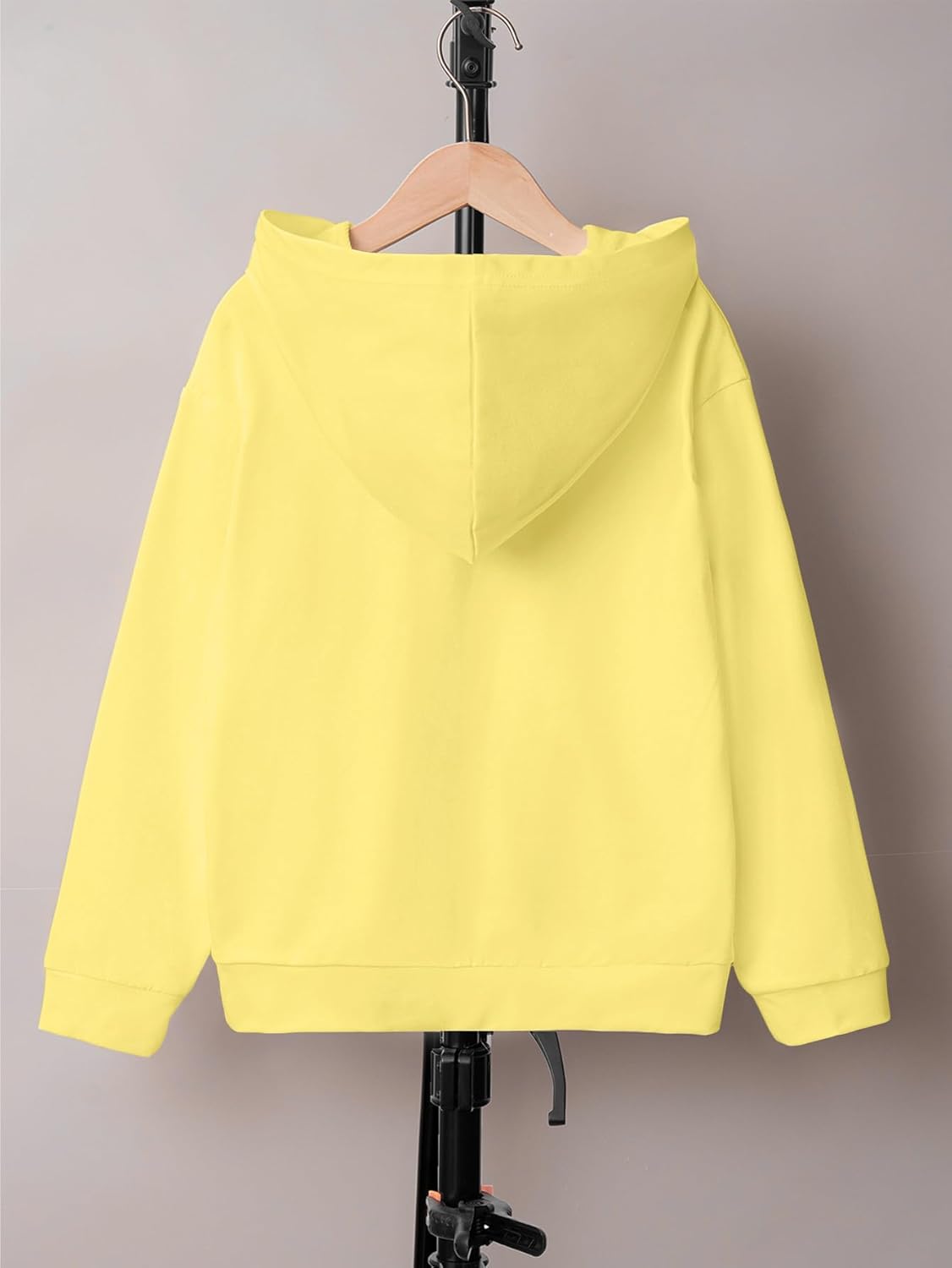 SweatyRocks Girl's Bear Hoodies Cute Graphic Print Long Sleeve Pullover Sweatshirt Top - Image 2