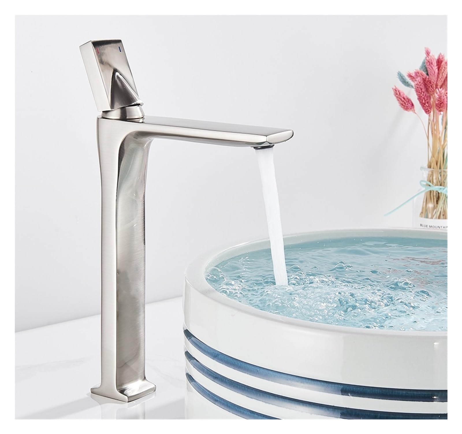Mitigeur d'évier chaud et froid avec robinet de lavabo à poignée unique