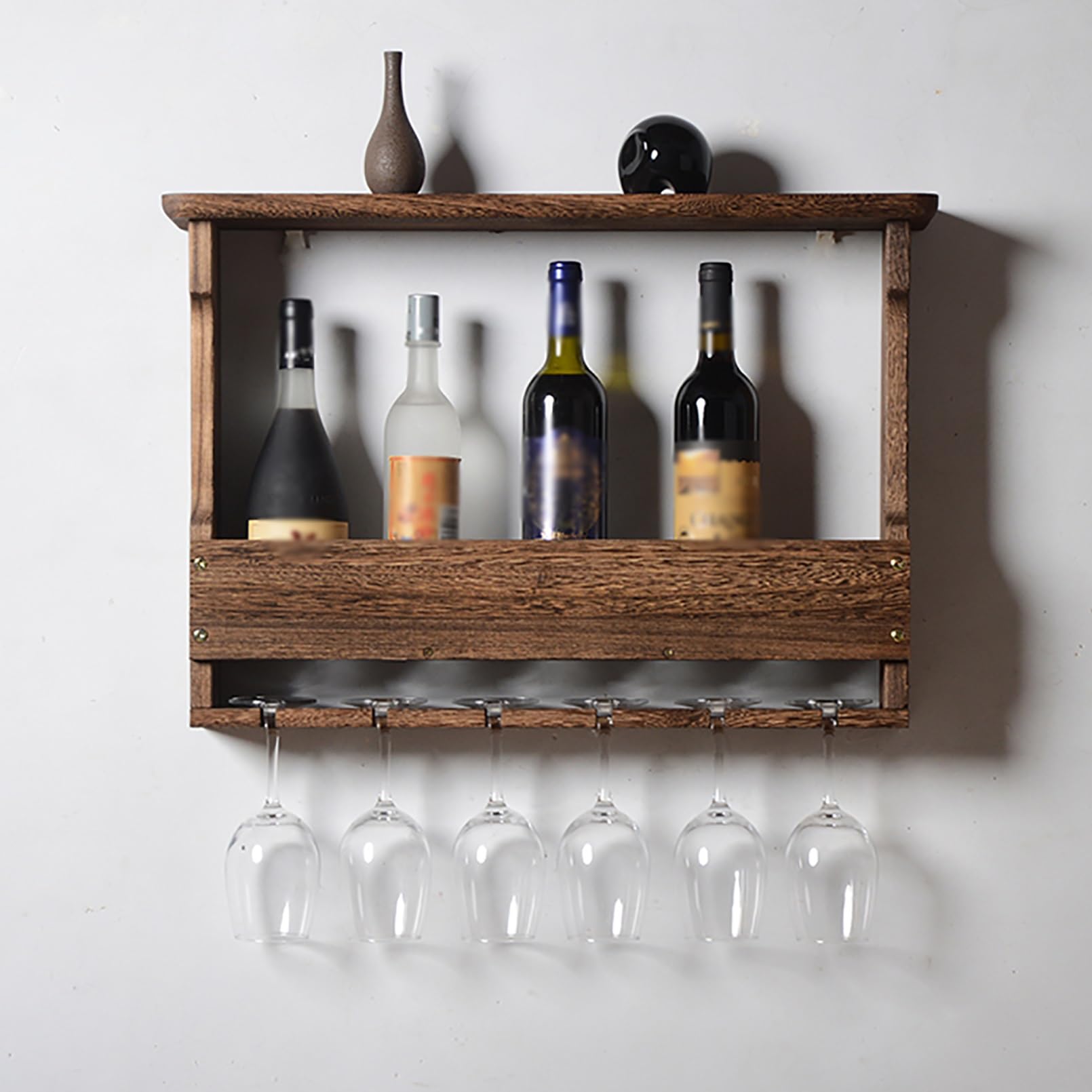 Casiers à vin industriels suspendus en bois avec support de verres mural