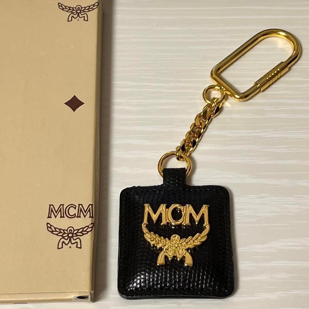 Amazon.co.jp: MCM キーチャーム キーホルダー ブラック レア 韓国 箱 