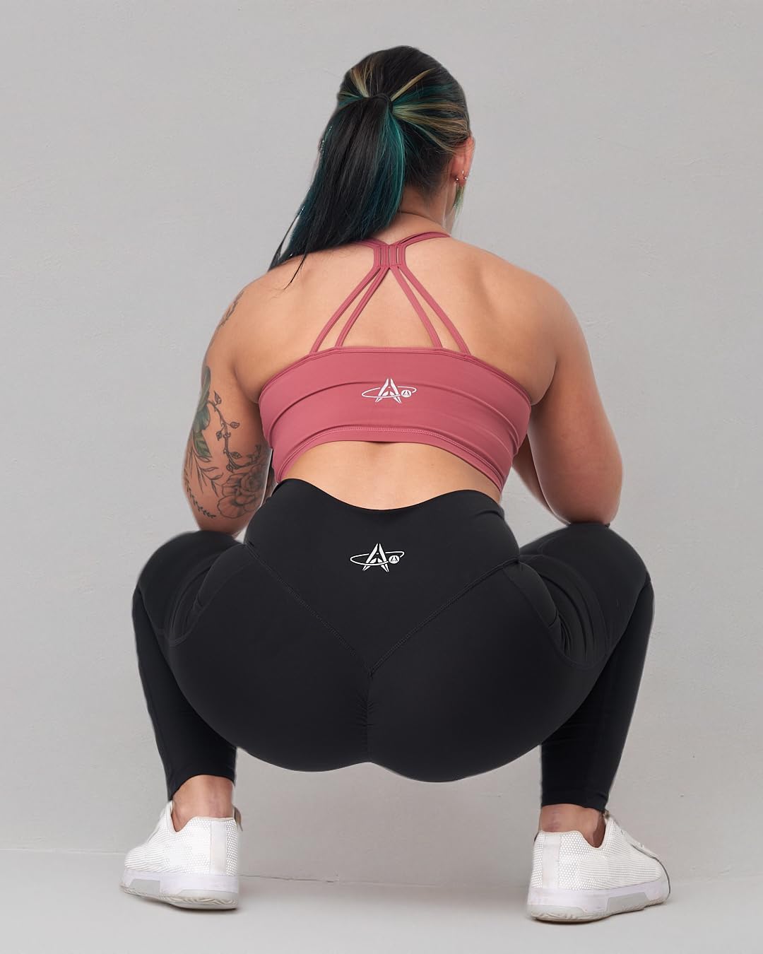Pantalones de yoga de cintura alta con bolsillos laterales, leggings de entrenamiento para correr, trasero fruncido, corte frontal en V, levantamiento de glúteos, longitud completa para mujer