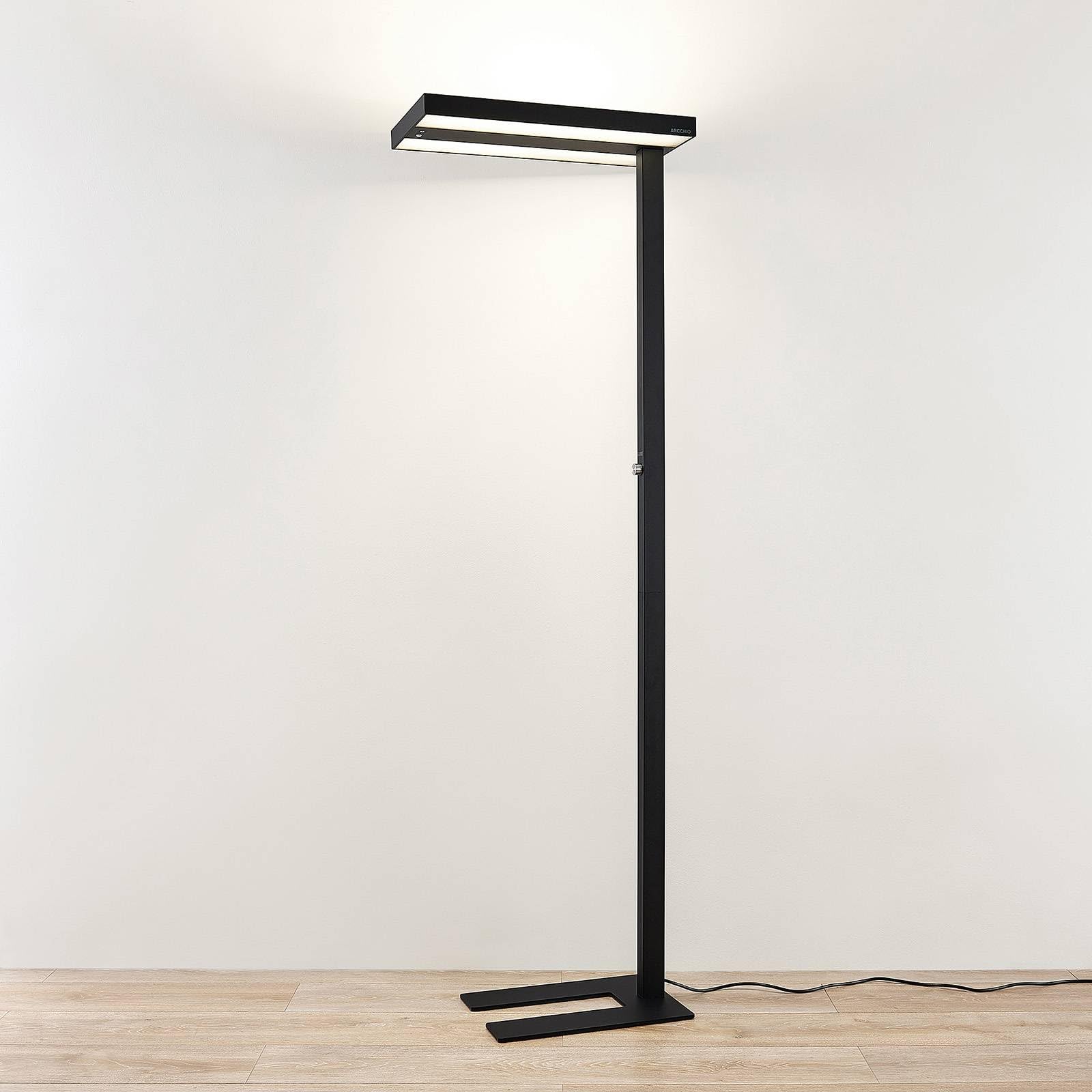 Arcchio Lampade da terra per ufficio dimmerabile con sensore di movimento (Moderno) colore Nero, in Alluminio ad es. Studio & Ufficio lampadina inclusa Lampada lampada