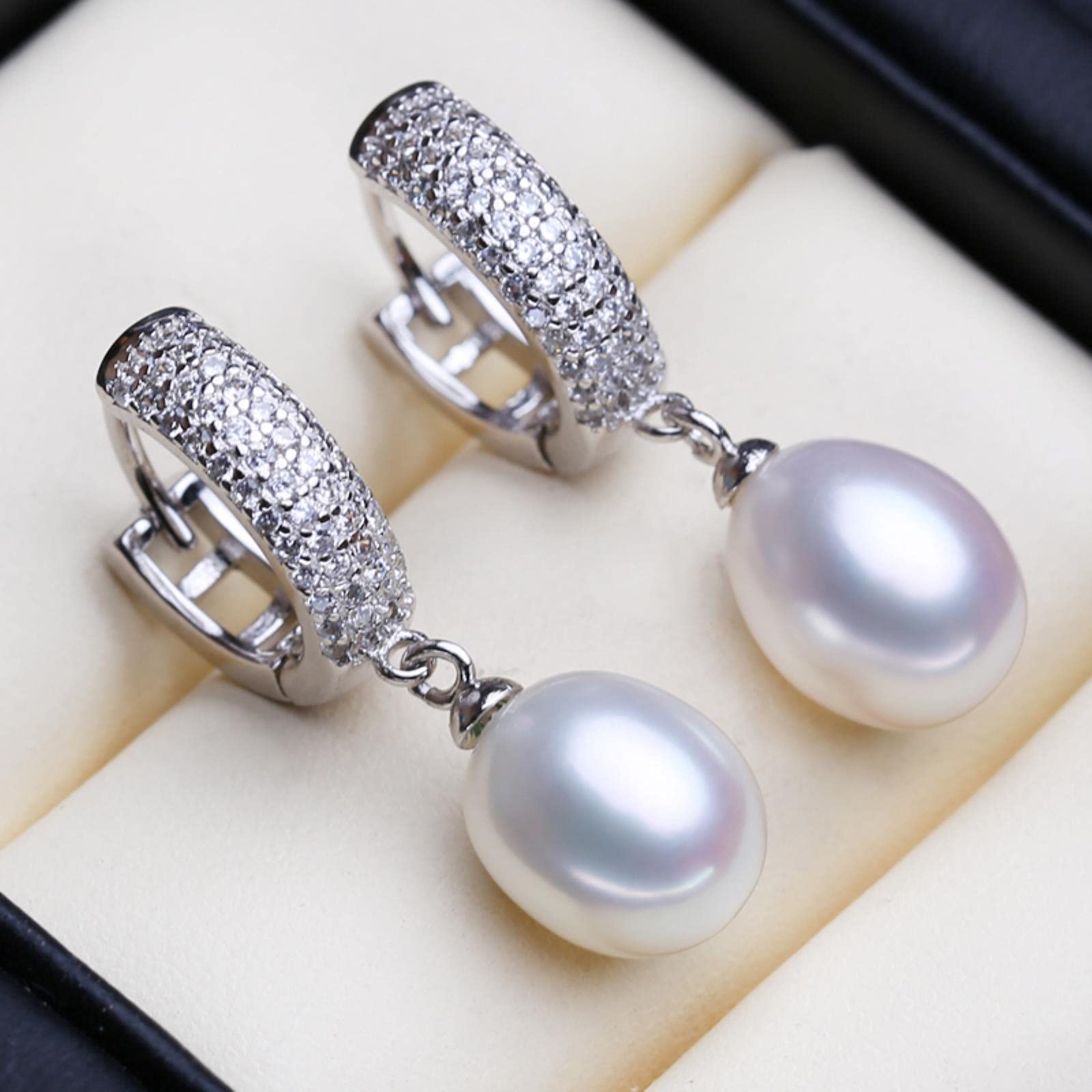 LOKILOKI Collana in Argento Sterling 925 Set di Gioielli di Perle Naturali per Le Donne Orecchini A Bottone Bohémien Anelli con Ciondolo in Zaffiro