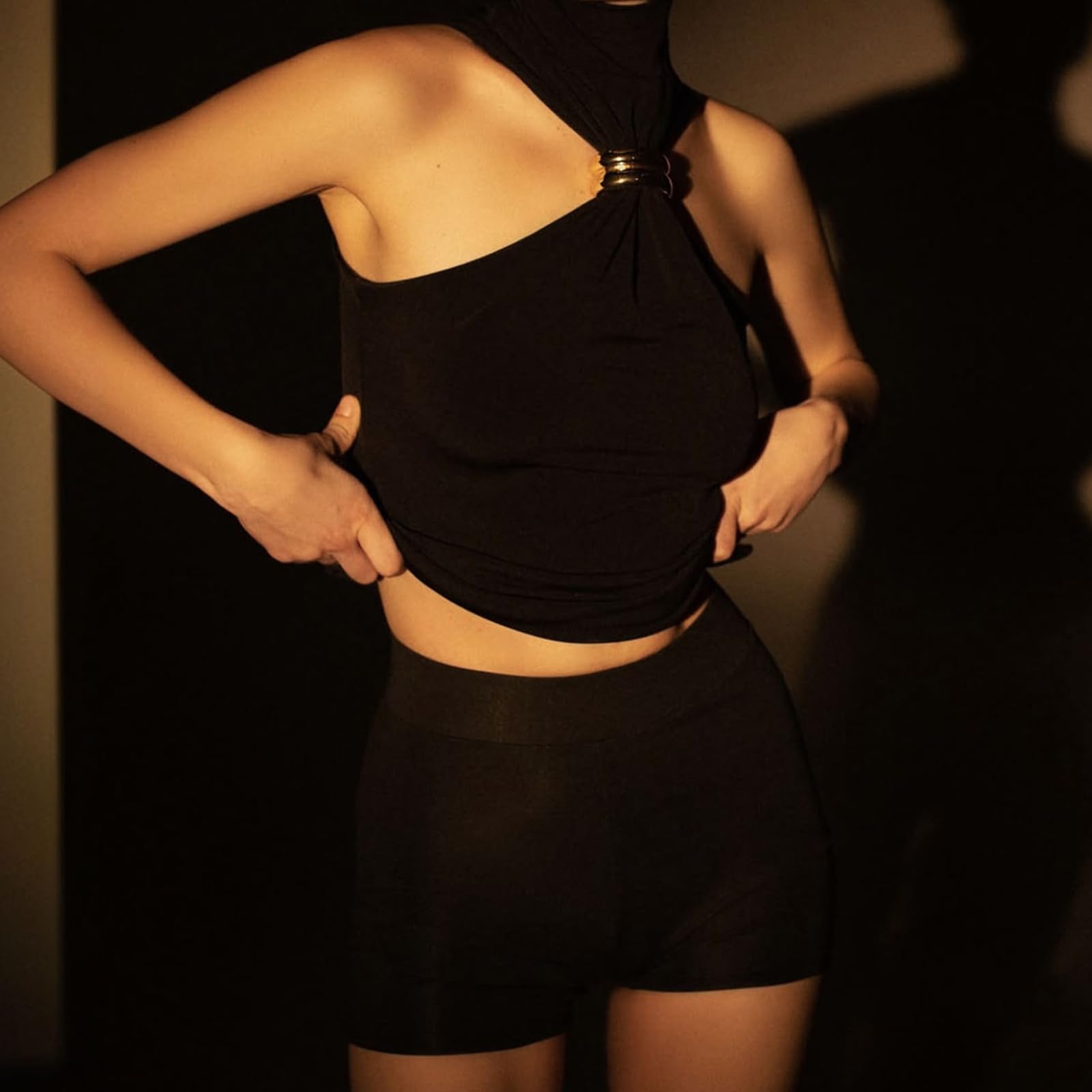 Sexy Outfit Top con Cuello Halter para Mujer, diseño de Anillo, Hombros Descubiertos, sin Mangas, Chaleco Ajustado para Salir, Camisetas sin Mangas, Ropa estética