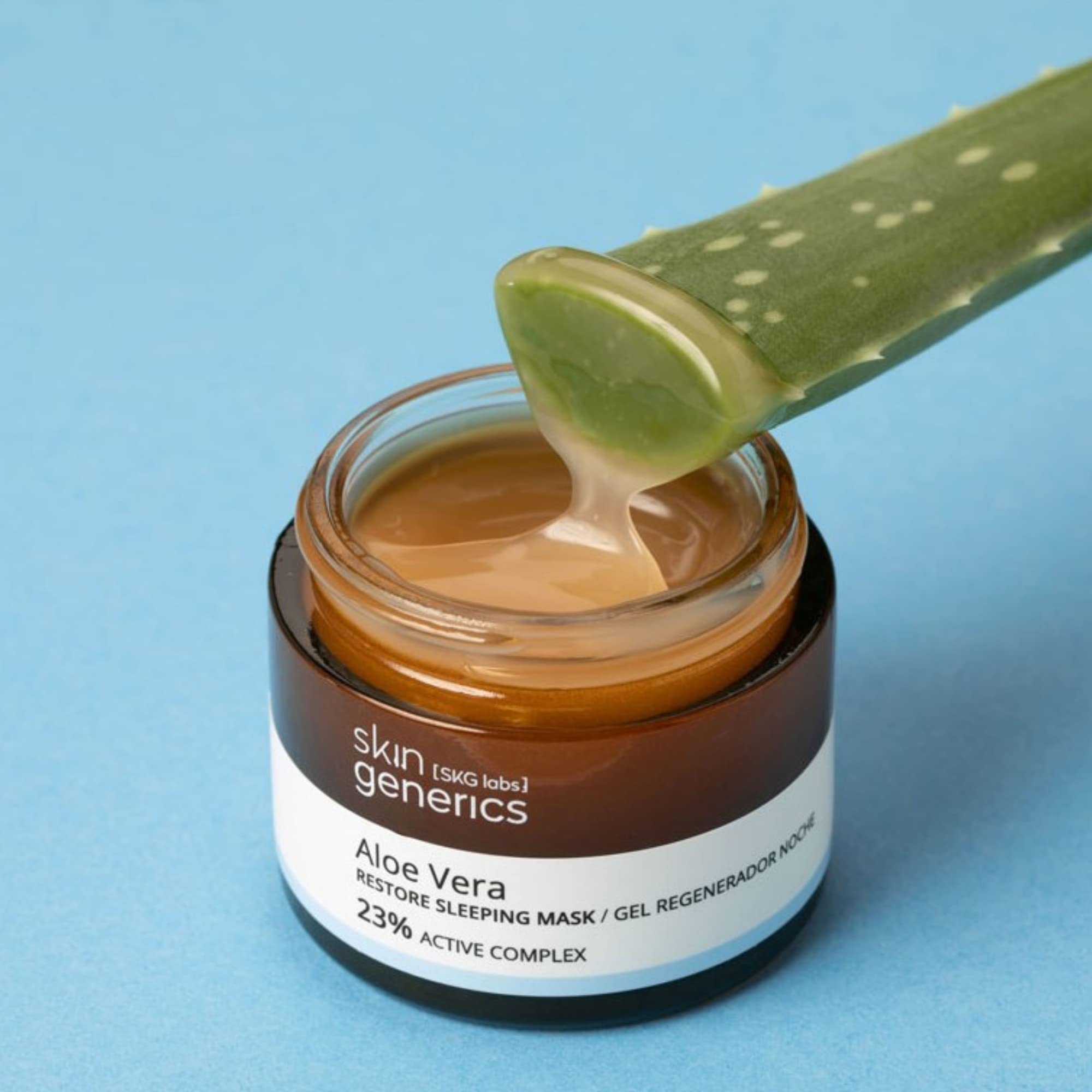 SKIN GENERICS - Żel regenerujący na noc z aloesem Verą i masłem shea - 50 ml - Do wszystkich rodzajów skóry - Działanie przeciwutleniające - Zapewnia elastyczność - Bezparabenowy żel nawilżający